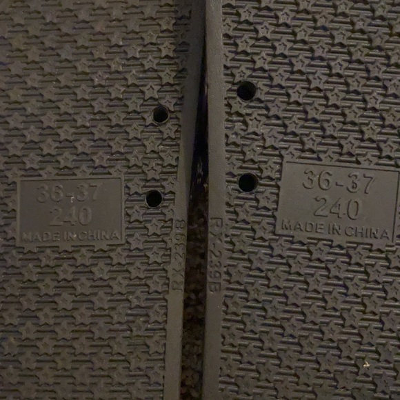 CHEER ATHLETICS LOGO SLIDES GIRLS YOUTH SIZE 1/2 - Picture 4 of 5